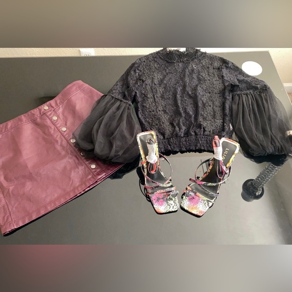 Lace top - Picture 4 of 6